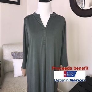 Dark Green Tunic w/ Convertible 3/4 Length Sleeve