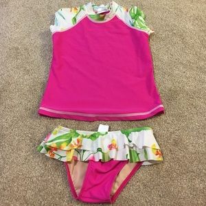 Girls size 6 swim suit EUC