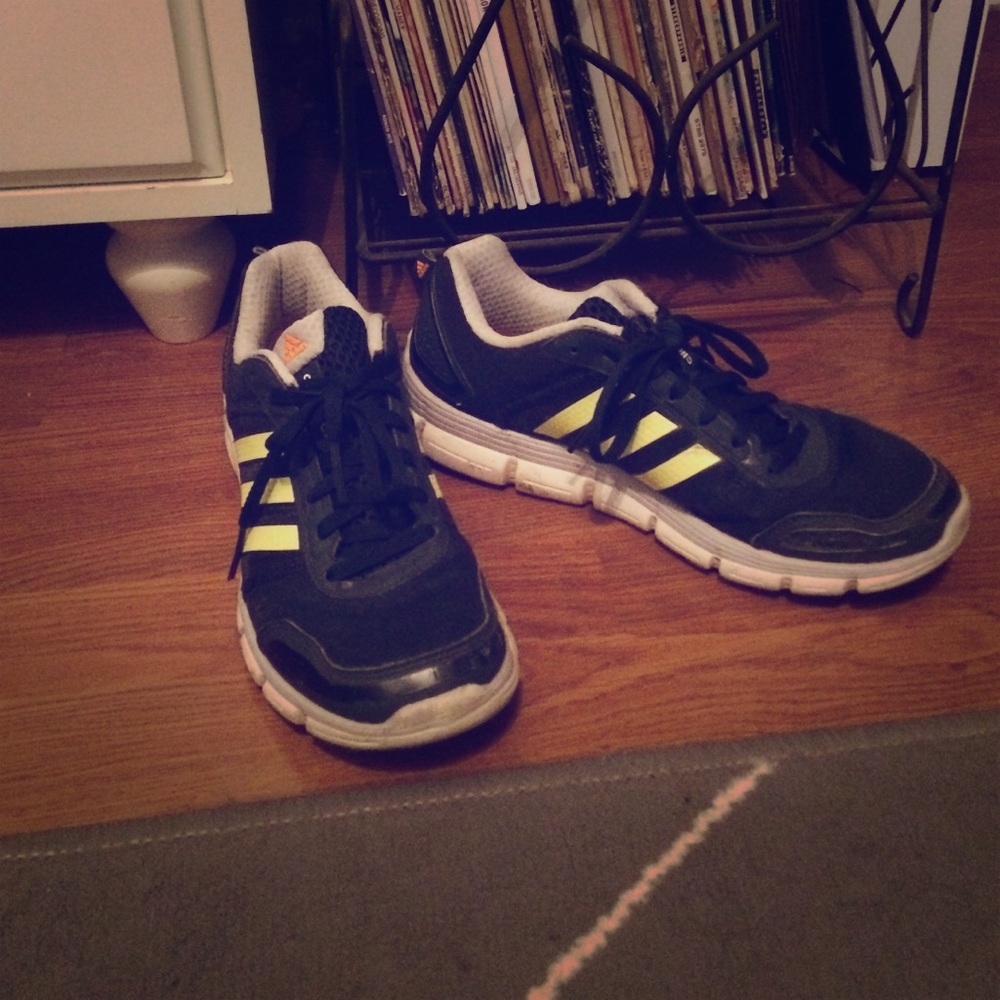 Adidas women's tennis shoes