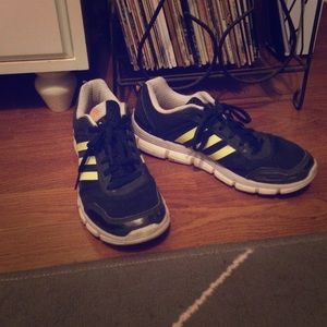 Adidas women's tennis shoes