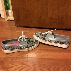 Grey toned Cheetah Sperry