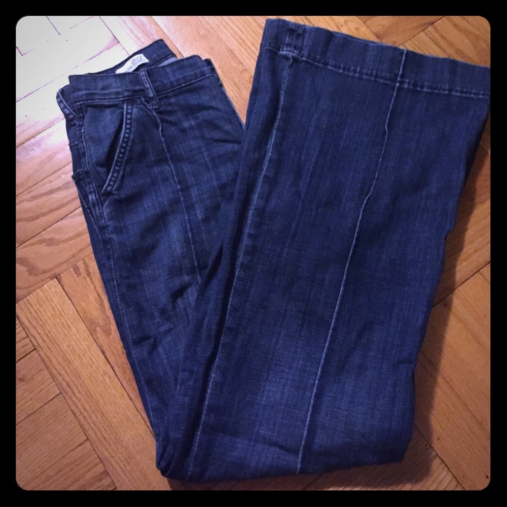 Gap high rise Jean 12" wide ( flair/ bell bottom)