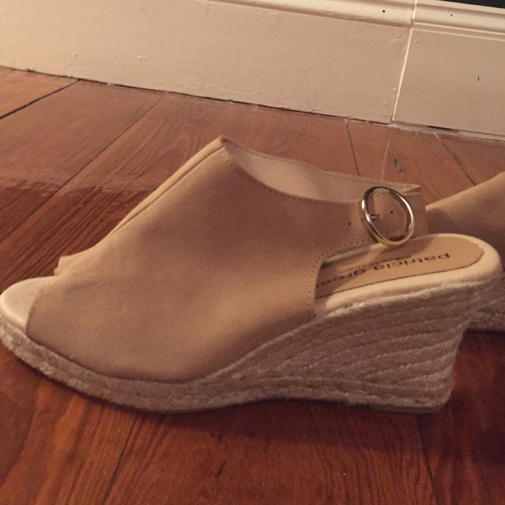 Camel suede espadrilles
