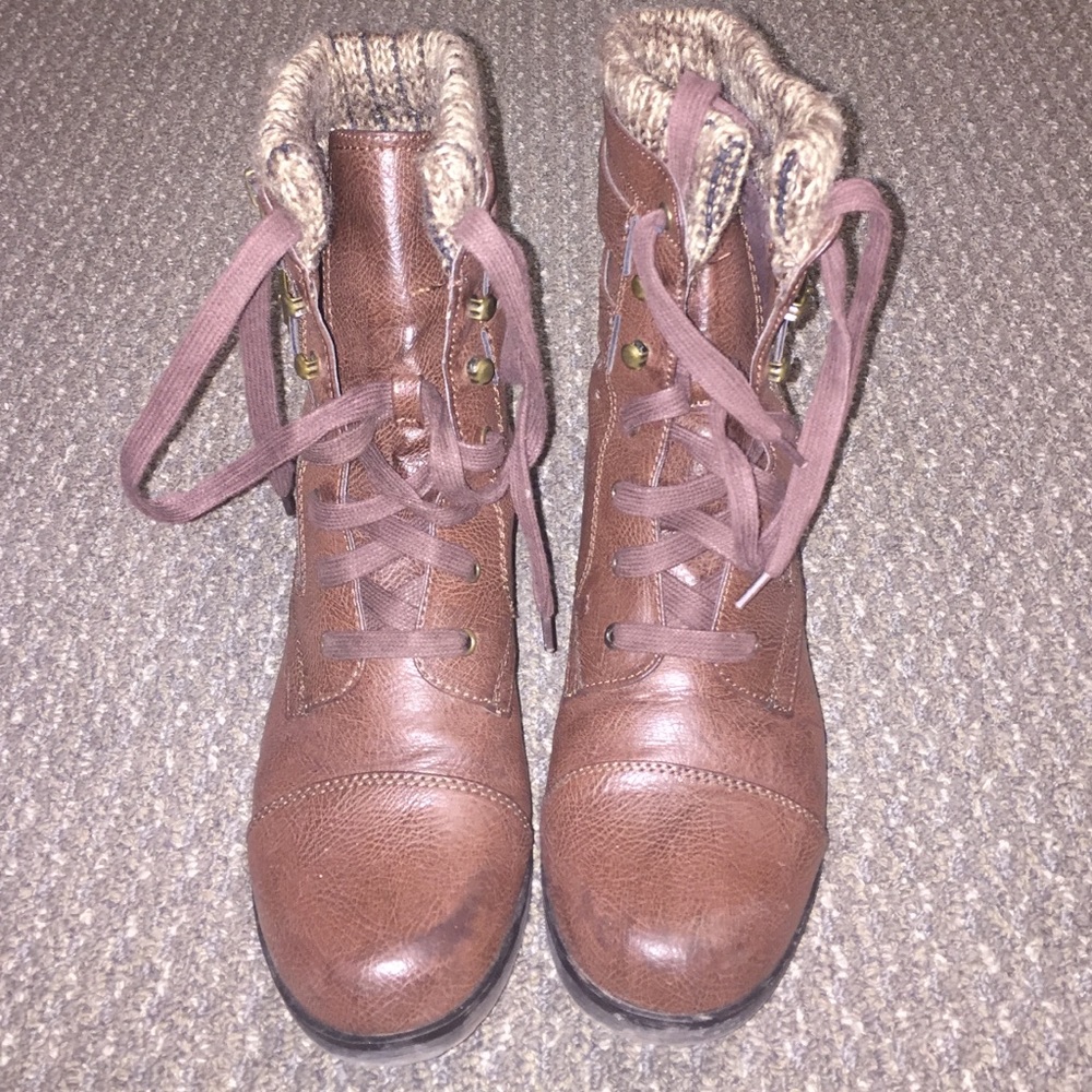Unr8ed lace up boots