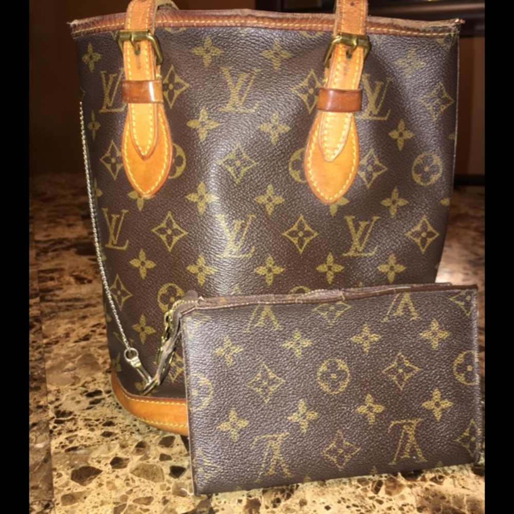 SOLD! Authentic Louis Vuitton Petite Bucket Bag