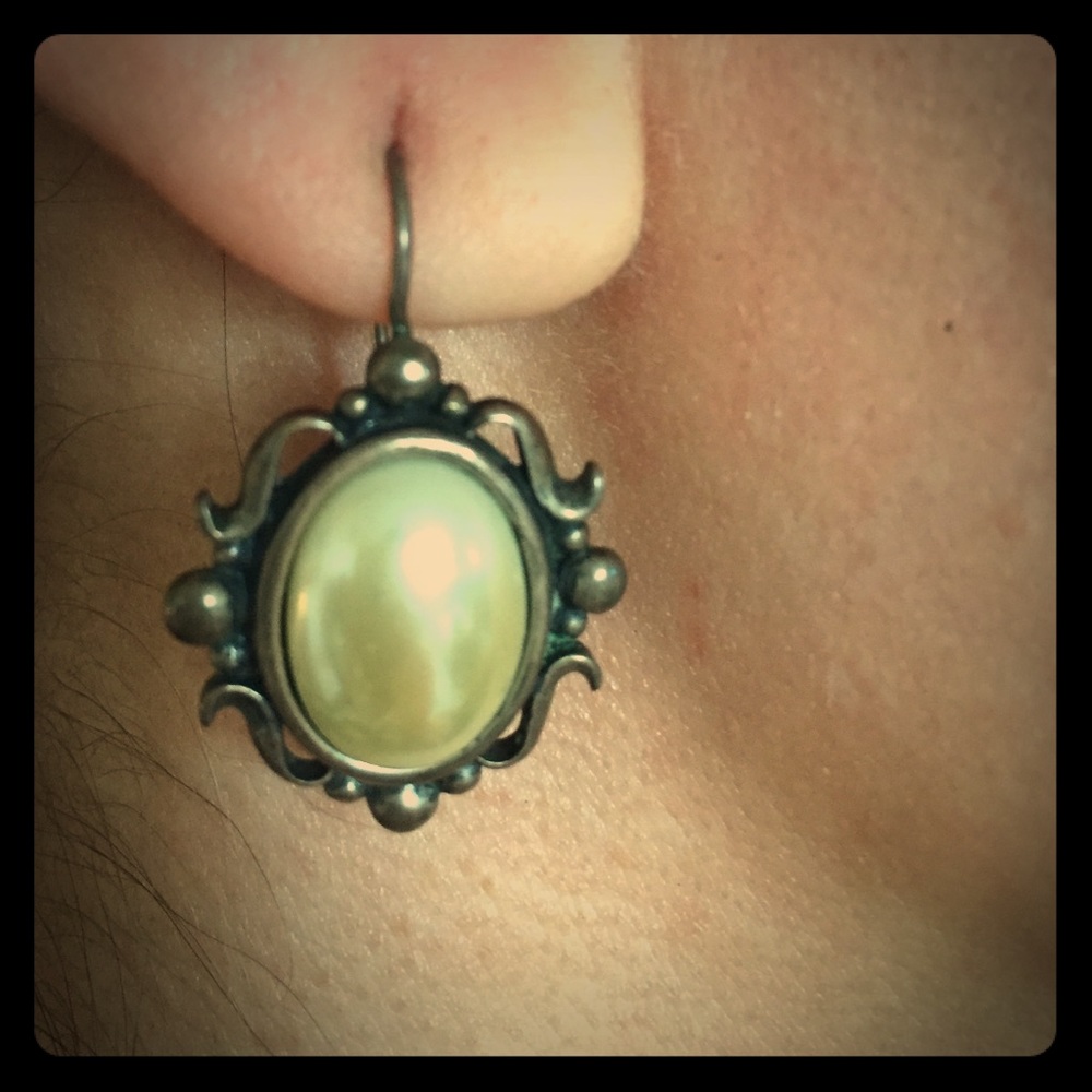 Vintage pearl drop earrings