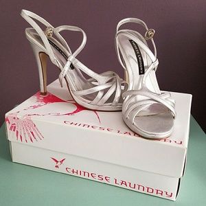 Chinese Laundry Silver strappy stiletto heel sz 8