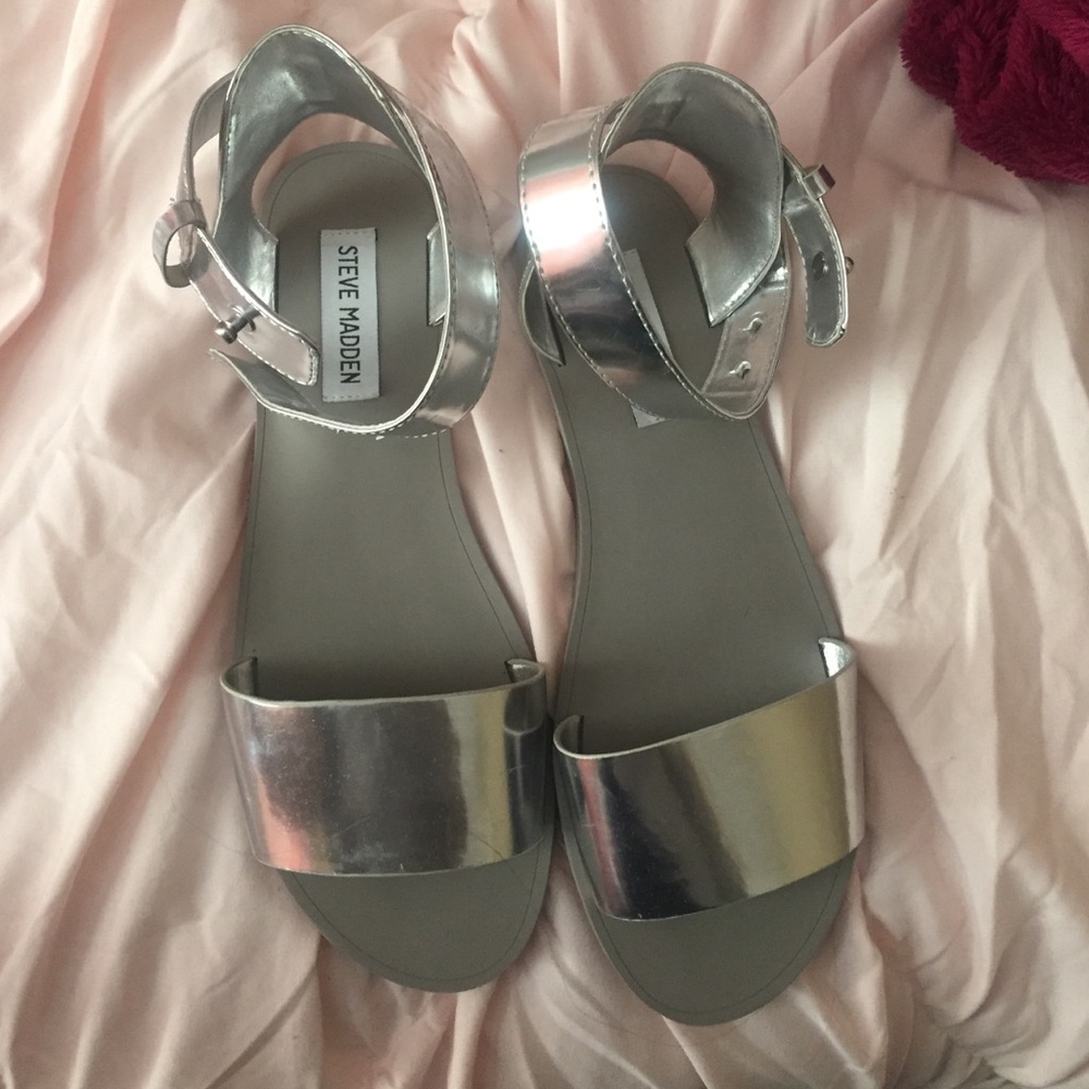 steve madden silver sandals