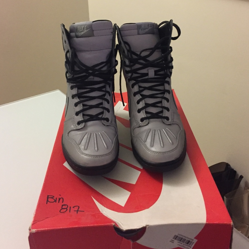 Nike dunk sky high sneaker