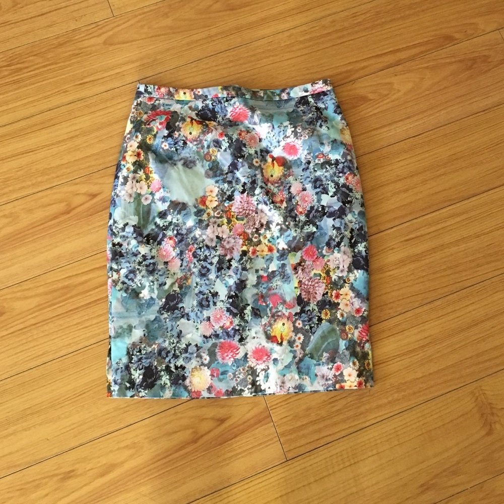 H&M floral skirt