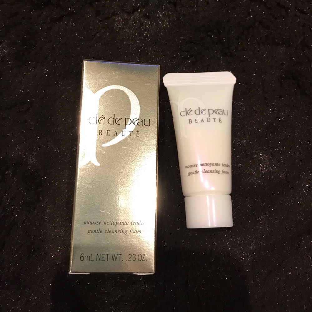 Cle de Peau, gentle cleansing foam, sample size