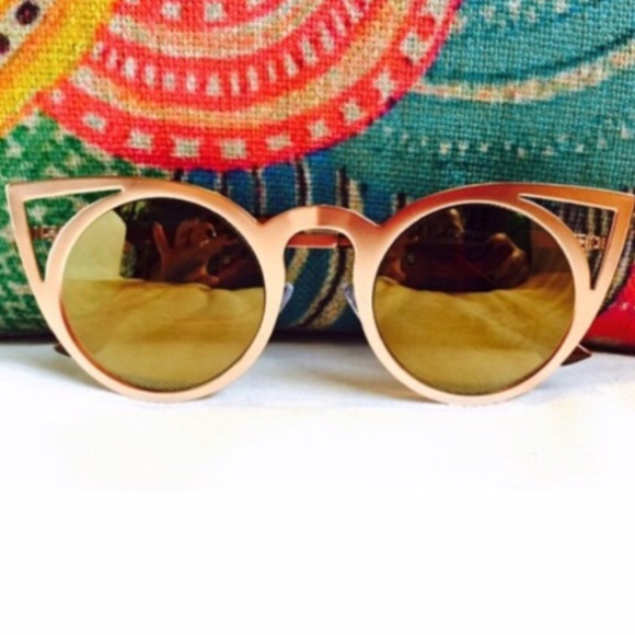 NWT || Gold Invader Cat Eye Mirrored Sunglasses - Picture 2 of 4