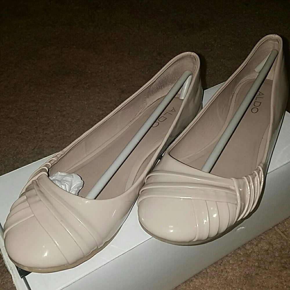 Aldo Flats. Amedia Style.