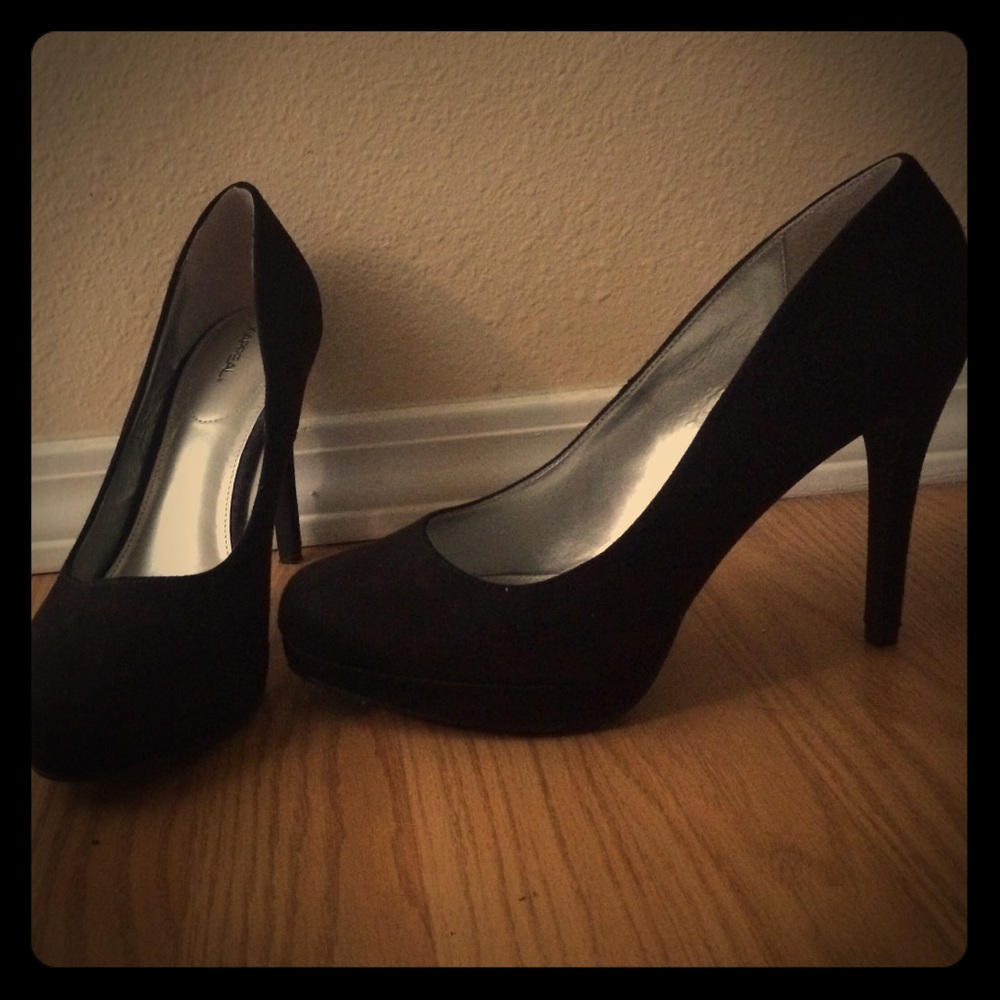 Elegant black x-appeal heels