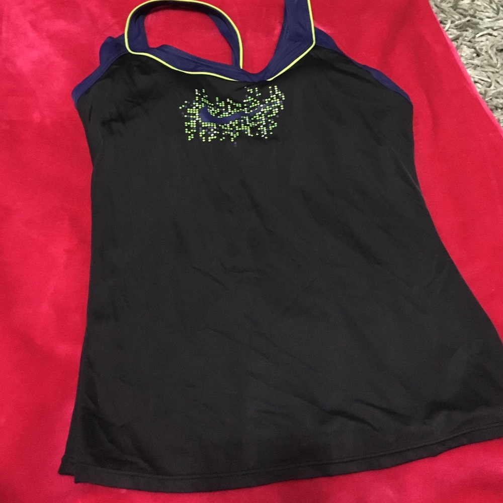 Nike top