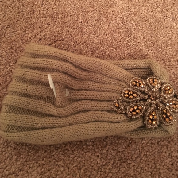 Maurice's NWT Tan Winter Headband! - Picture 4 of 4