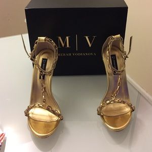 Merah Vodianova gold chain sandal