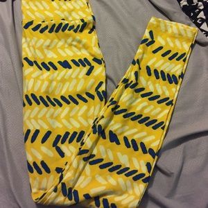 Cute yellow LLR OS leggings, blue & white pattern