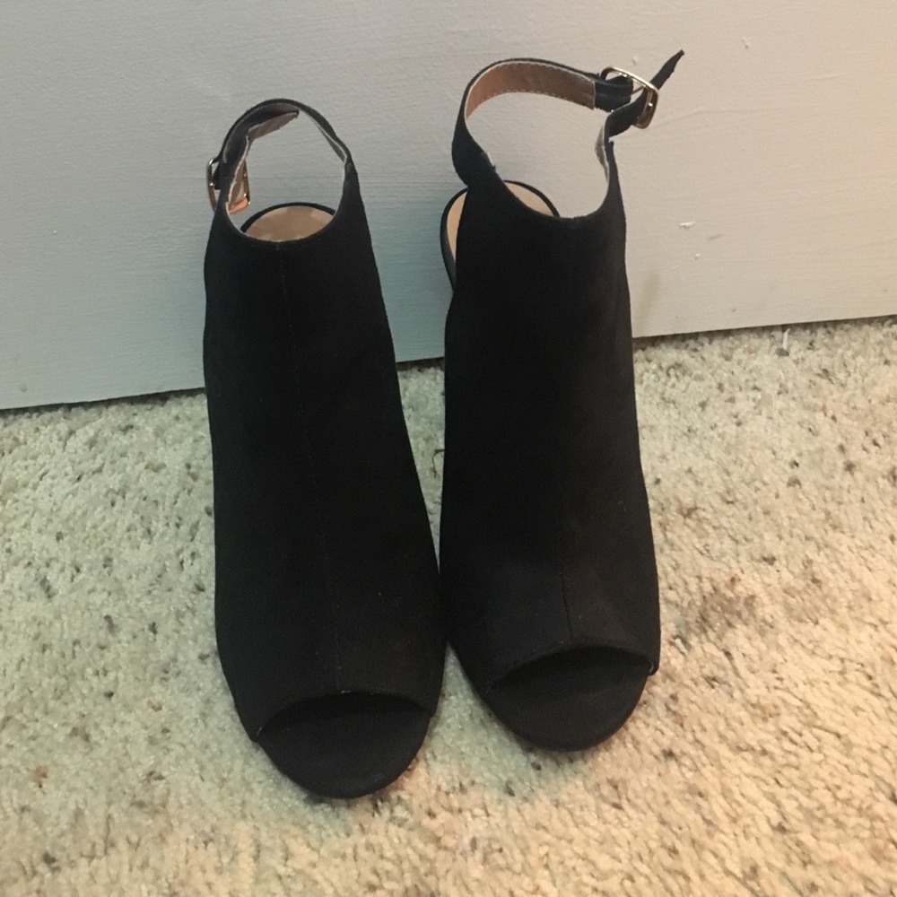 Bamboo black peep toe heels