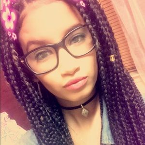 Meet your Posher, Zinab