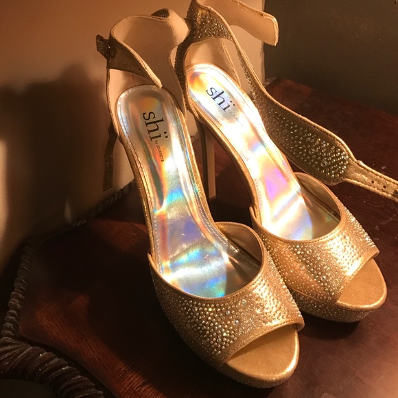 shi Shoes - Gold heels