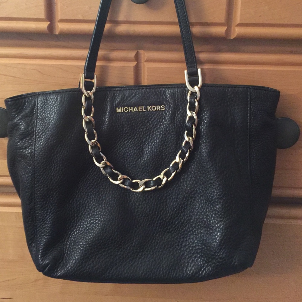 Black Michael Kors tote