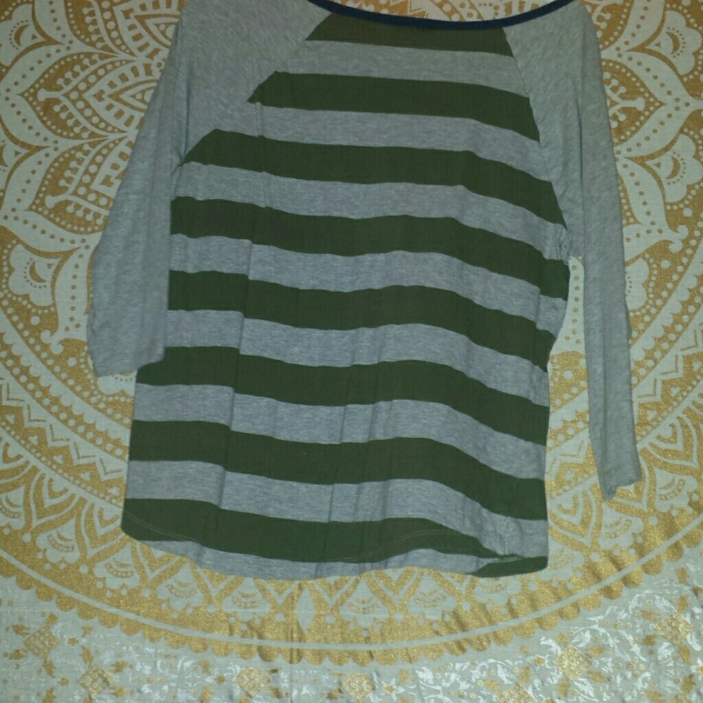 comfy tee - Picture 3 of 3