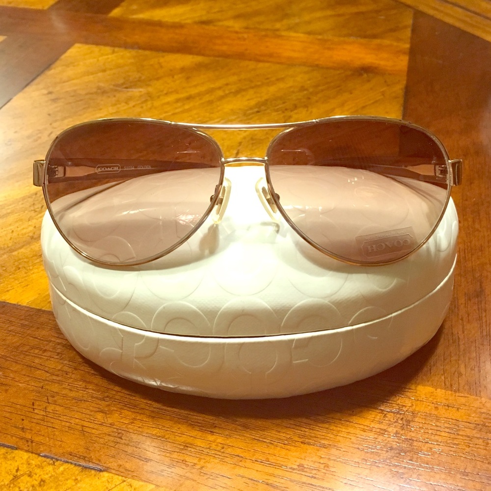 Coach aviator sunglasses w/cute butterfly detail