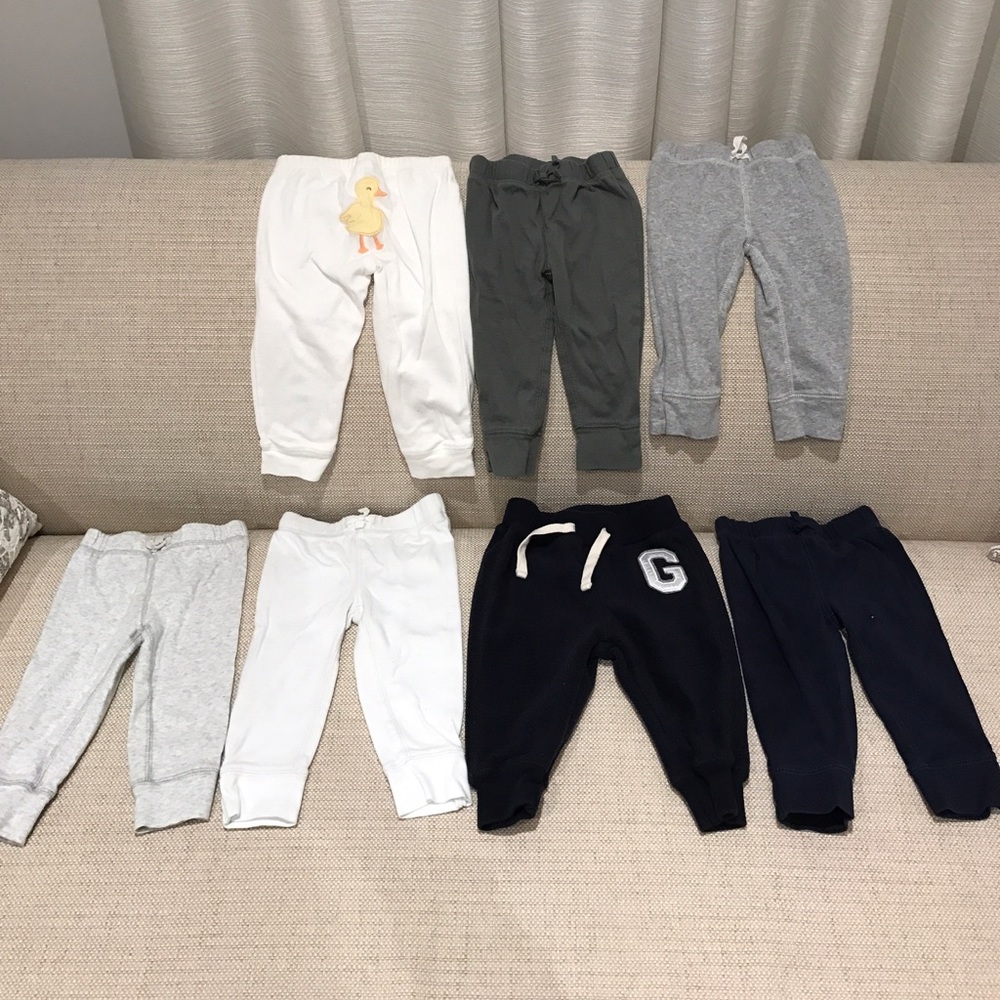 Bundle of 7 bottoms, size 12m