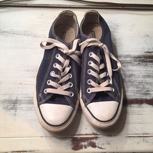 Navy Blue Converse All Stars Size 7 wo 5 men