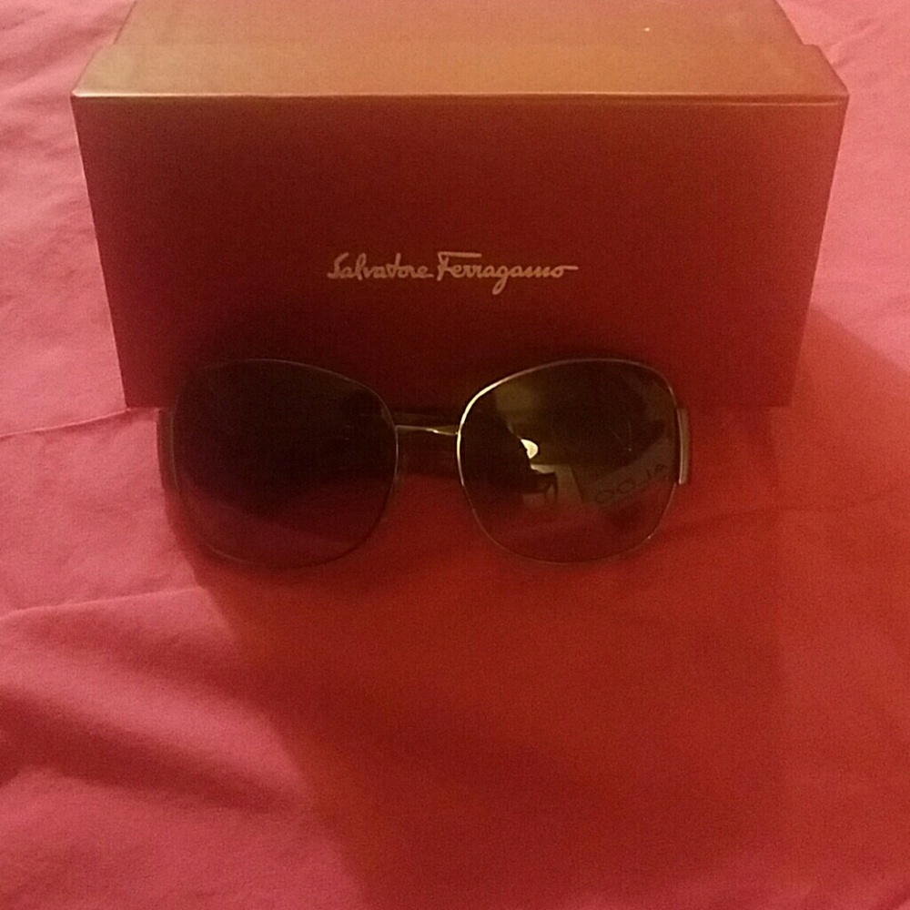 Sunglasses - Picture 2 of 4