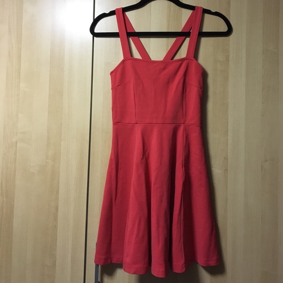 ❤️H&M Skater Dress - Picture 2 of 6