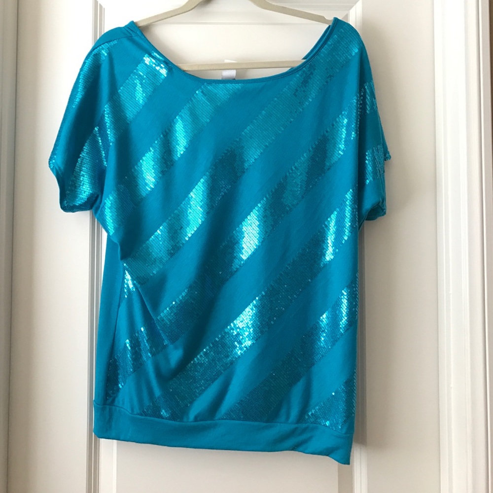 XL Blue sequence Top