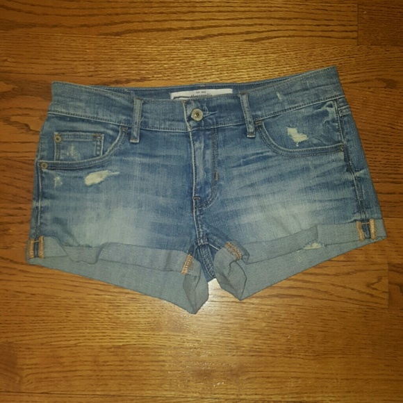 Abercrombie & Fitch Pants - NEW Abercrombie cut off shorts size 2