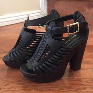 Sexy Platform Max & Madddux Size 7 Heels