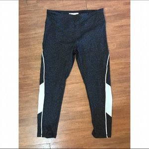 heathered grey capri active leggings