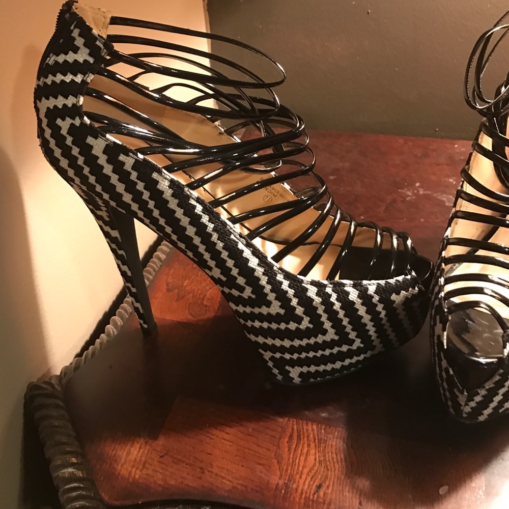 Platform heels - Picture 2 of 4