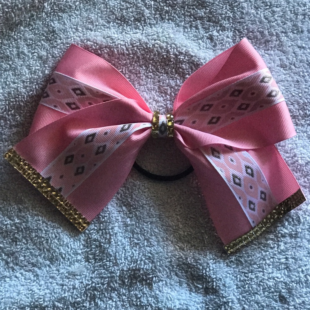 Handmade cheer bow🎀