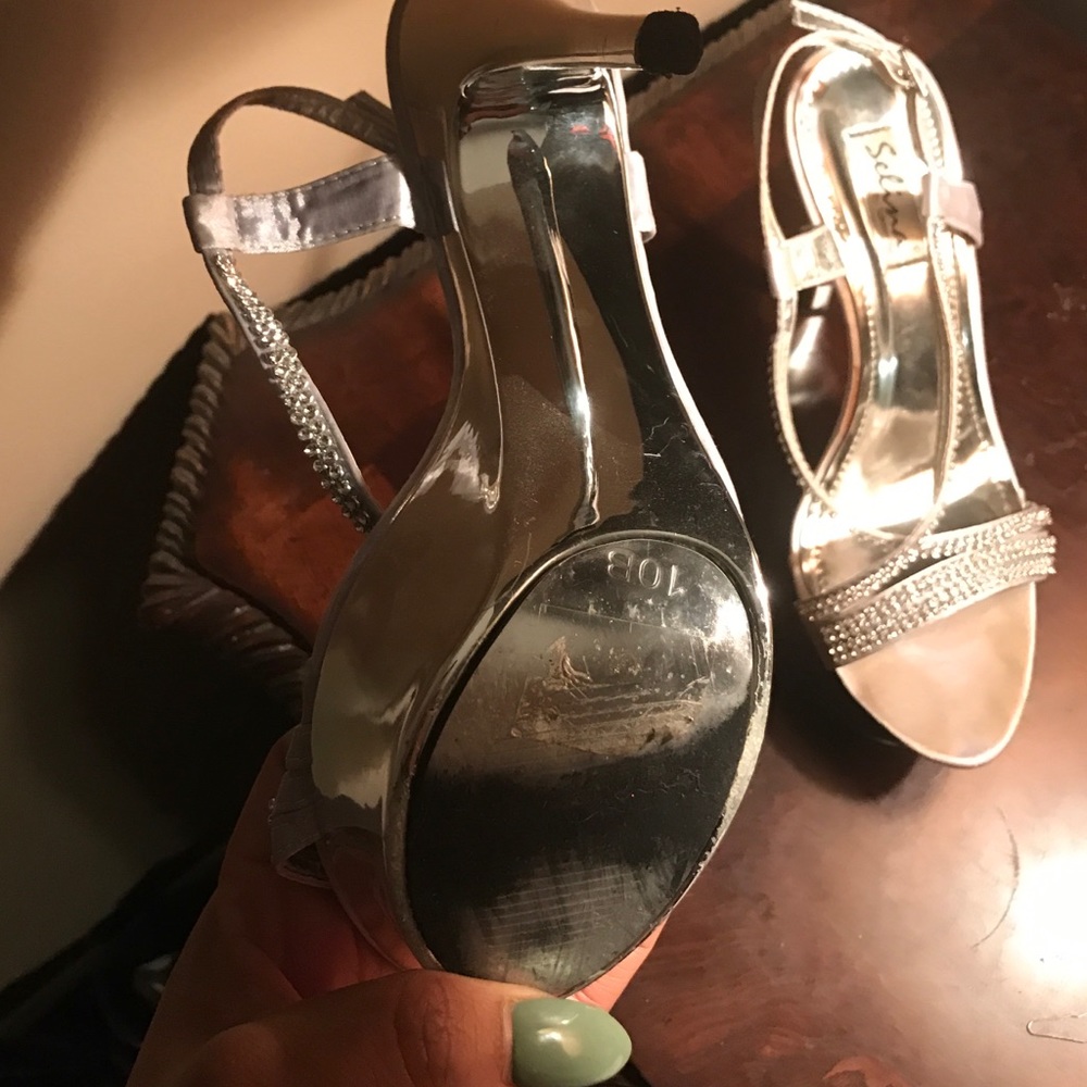 Silver platform heels - Picture 3 of 3