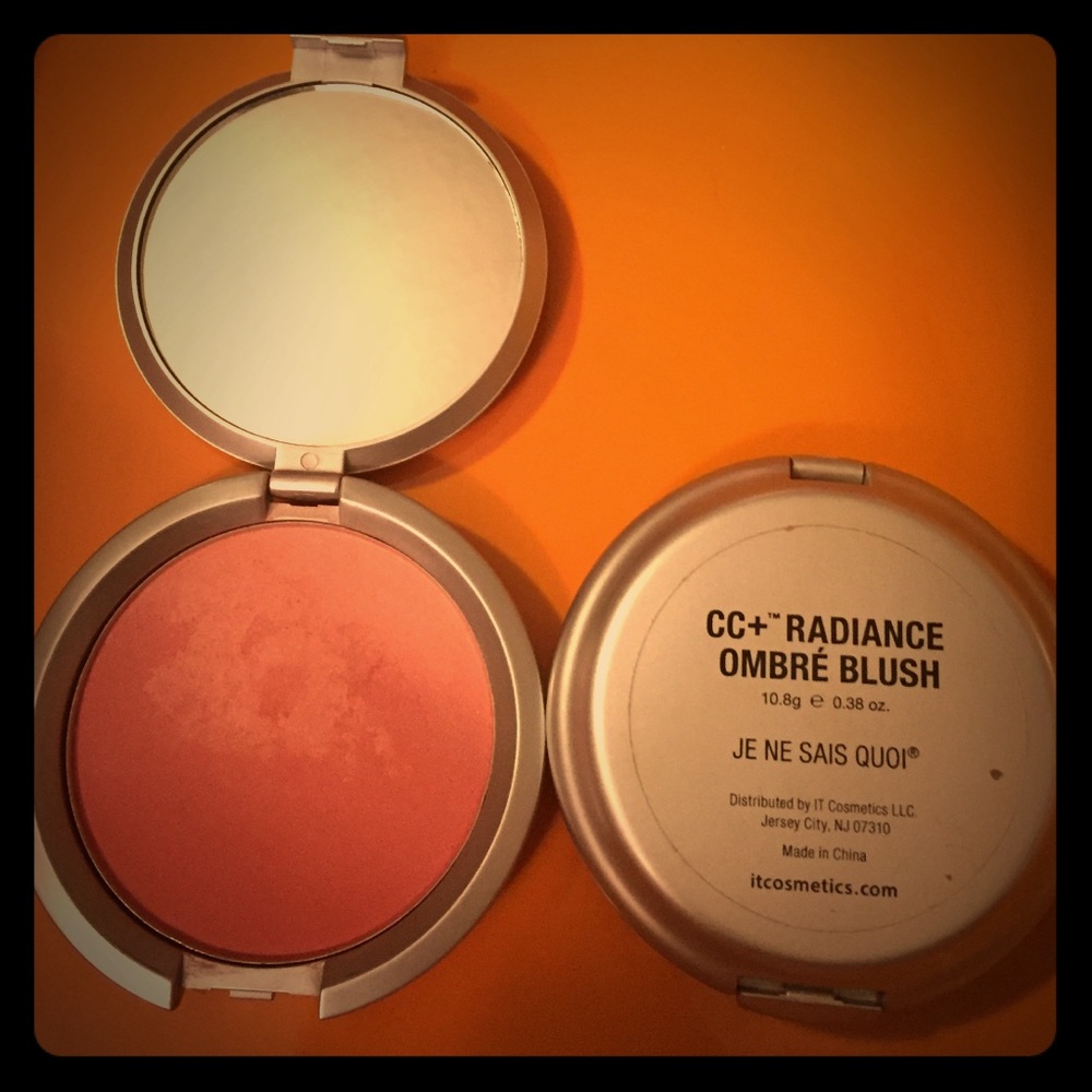 *Sale* It Cosmetics Ombré Blush