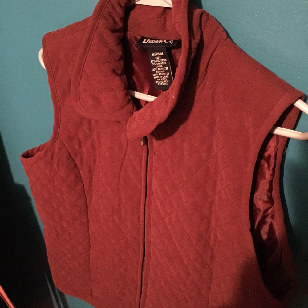 Vests - Picture 2 of 4