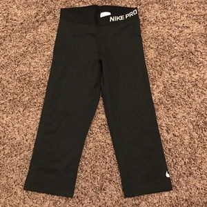 Black Nike Pro Capri Athletic Pants