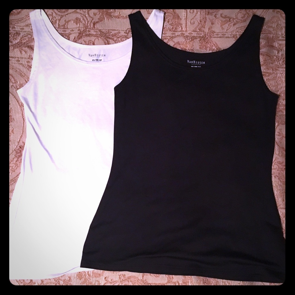 2 Stretchy Layering Tank Tops