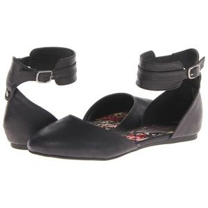 Madden Girl Shopperr