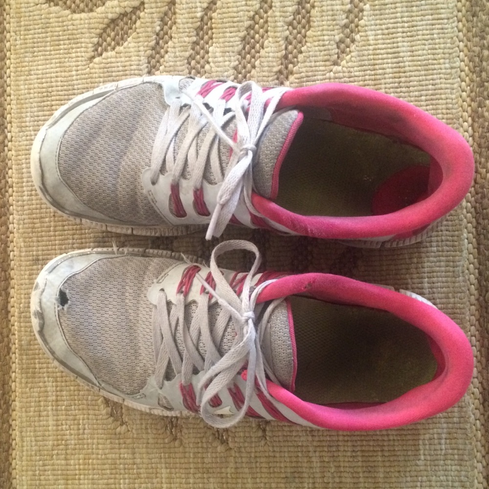 Nike free runs