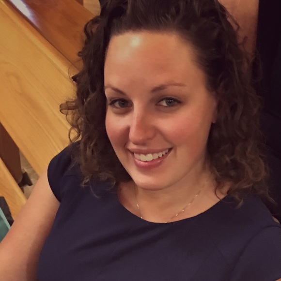 Meet your Posher, Elle - Picture 1 of 1