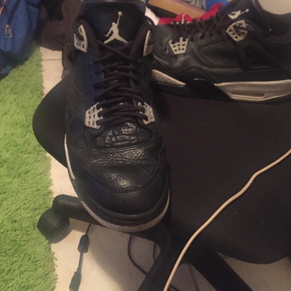 Jordan's 4's - Picture 4 of 4