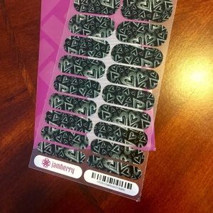 Jamberry Nail Wraps "Chalkboard Hearts"