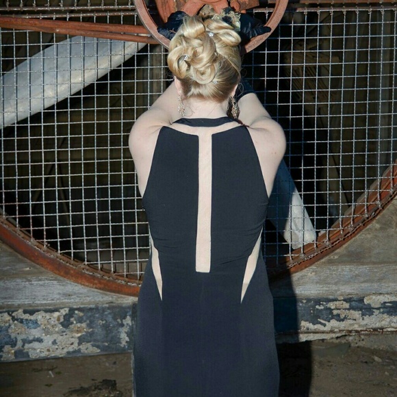 Dress - Picture 2 of 4