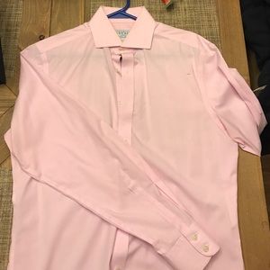 Charles Tyrwhytt pink spread collar dress shirt